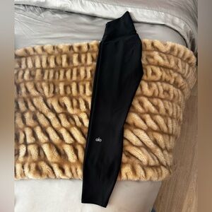 Alo airlift black 7/8 leggings small